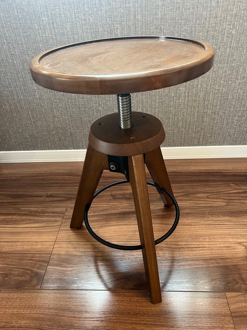 unico VIZ(ヴィズ)　スツール サイドテーブル ブラウン 高さ調整可能 unico(ウニコ)のVIZ(ヴィズ) 回転スツールです。高さ調整も可能で