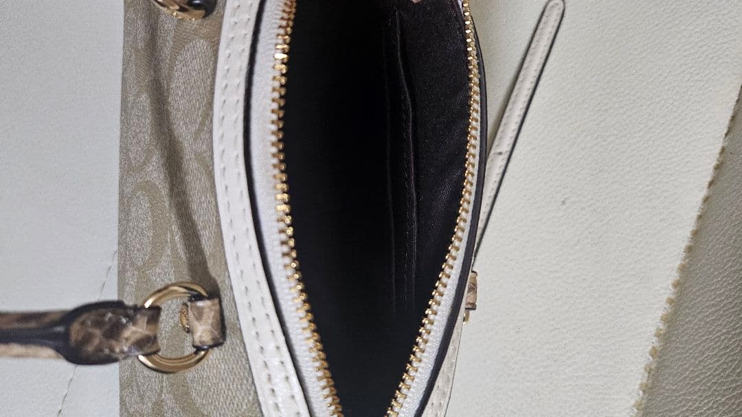 アリシャ Coach 小型ショルダーバッグ グレー