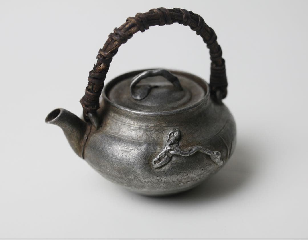 時代 古錫製 銘あり 香山？ 急須 霊知と蘭 細工 茶器 茶道具