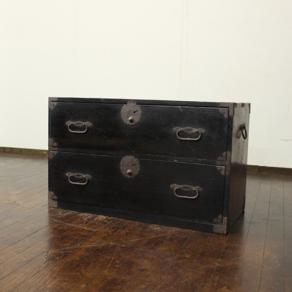 古い時代箪笥 丸金具/和風/古家具/陳列台/和家具/和骨董/店舗什器/ローボード 古い時代箪笥 丸金具/和風/古家具/陳列台/和家具/和骨董/店舗什器/