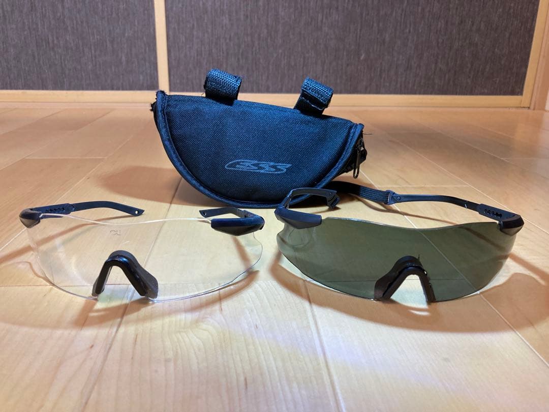 ESS ブラック ゴーグル クリア・スモークレンズ付きESS ファン付き