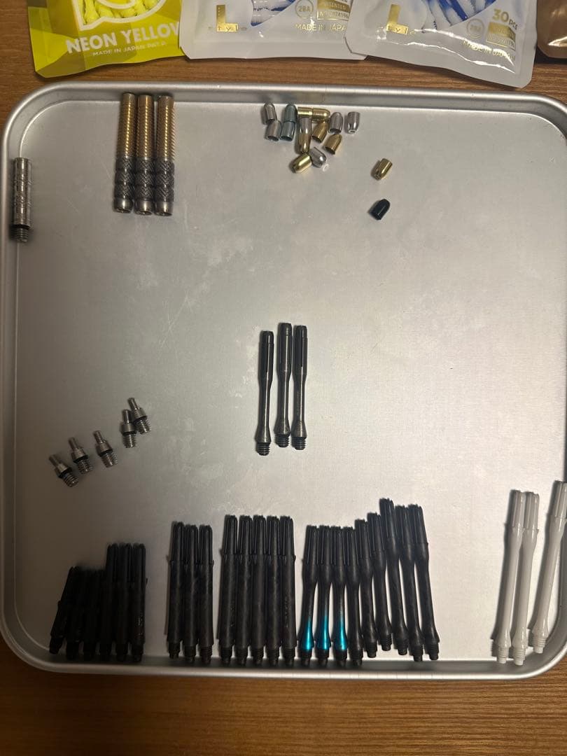 ダーツ引退品（カーボンシャフト、バレル、チップ等)