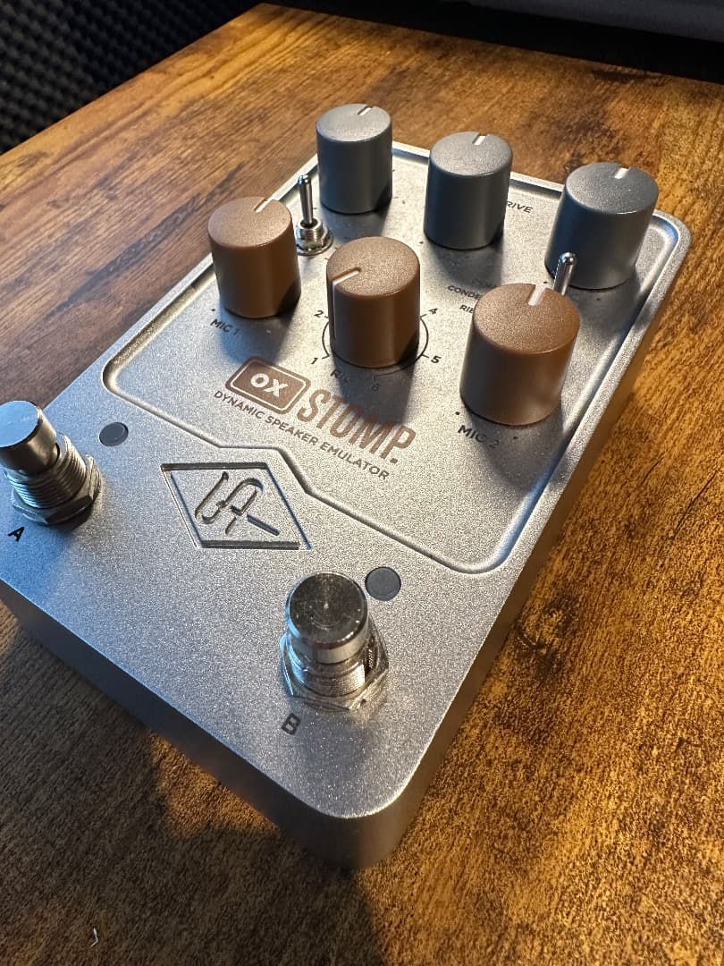 ギター UAFX OX Stomp. Dynamic Speaker Emulator