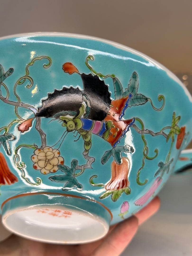 中国 清時代 大清光緒年製款 藍釉 蝶花文 彩絵 碗