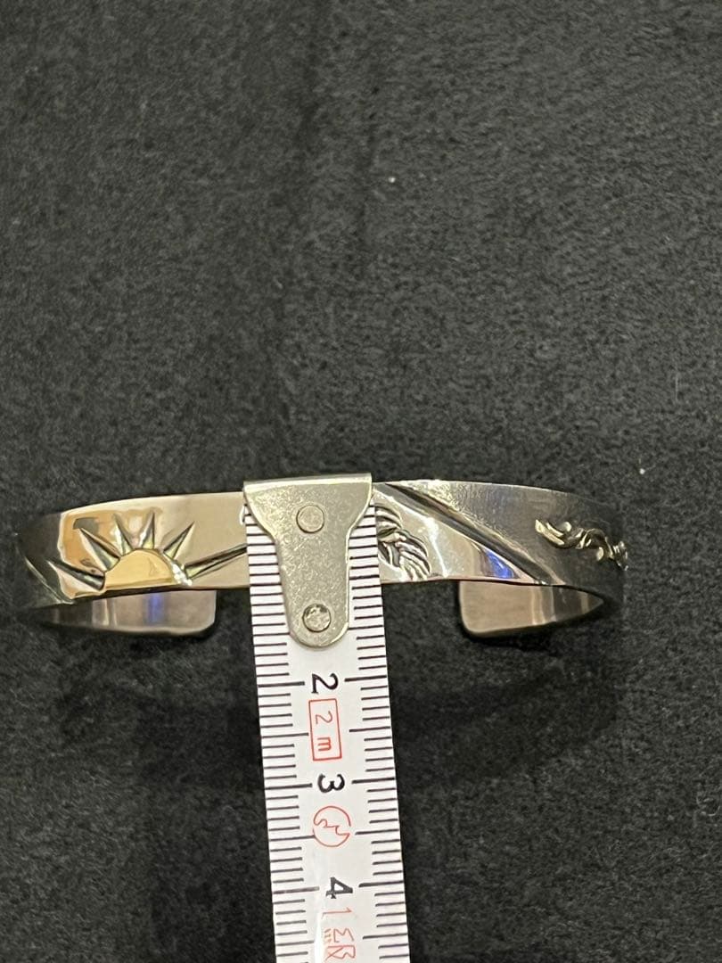 BIG HAND バングル