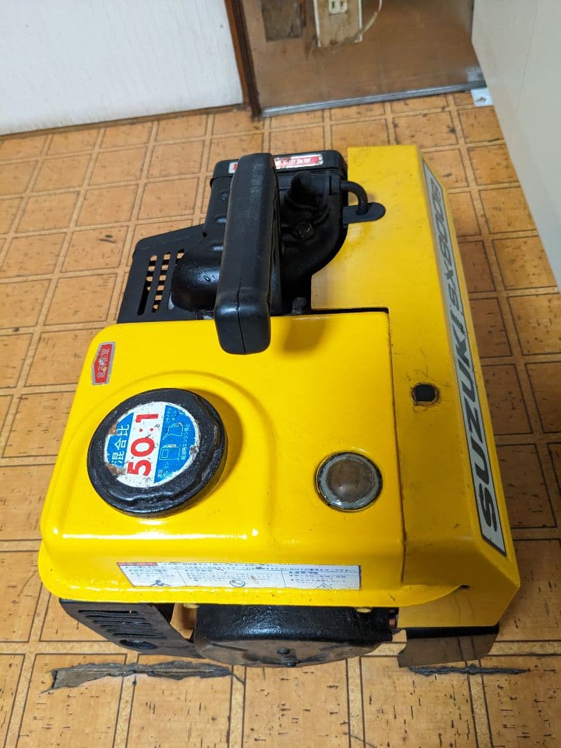 SUZUKI SX800R発電機ジャンク扱い。 ご覧いただき有り難うございます