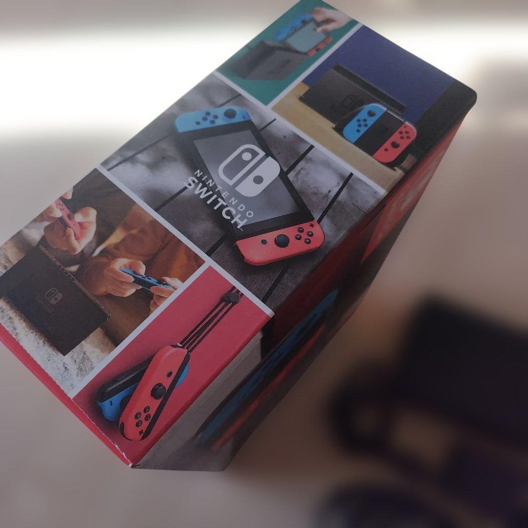 Nintendo Switch 本体　任天堂