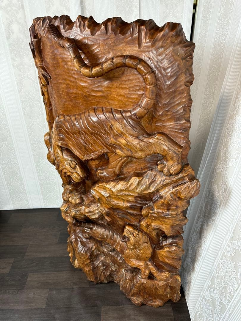 木製彫刻 虎 鷹アンティーク 天然木 置物 縁起物 一枚板 虎 木彫り