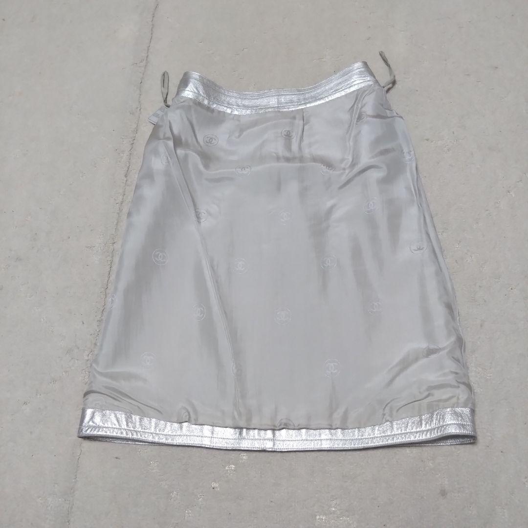 正規品 CHANEL シャネル レザースカート ラムレザー 膝丈 シルバー