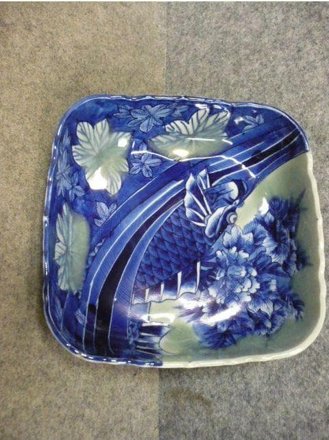 伊万里 染付 魚図 青磁 角鉢 [B31316]