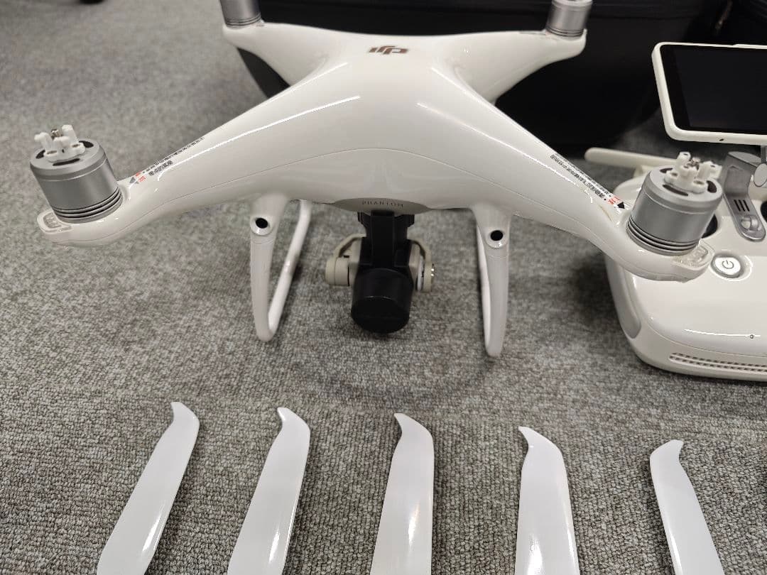 美品! DJI Phantom 4 PRO + V2.0、バッテリー3個付