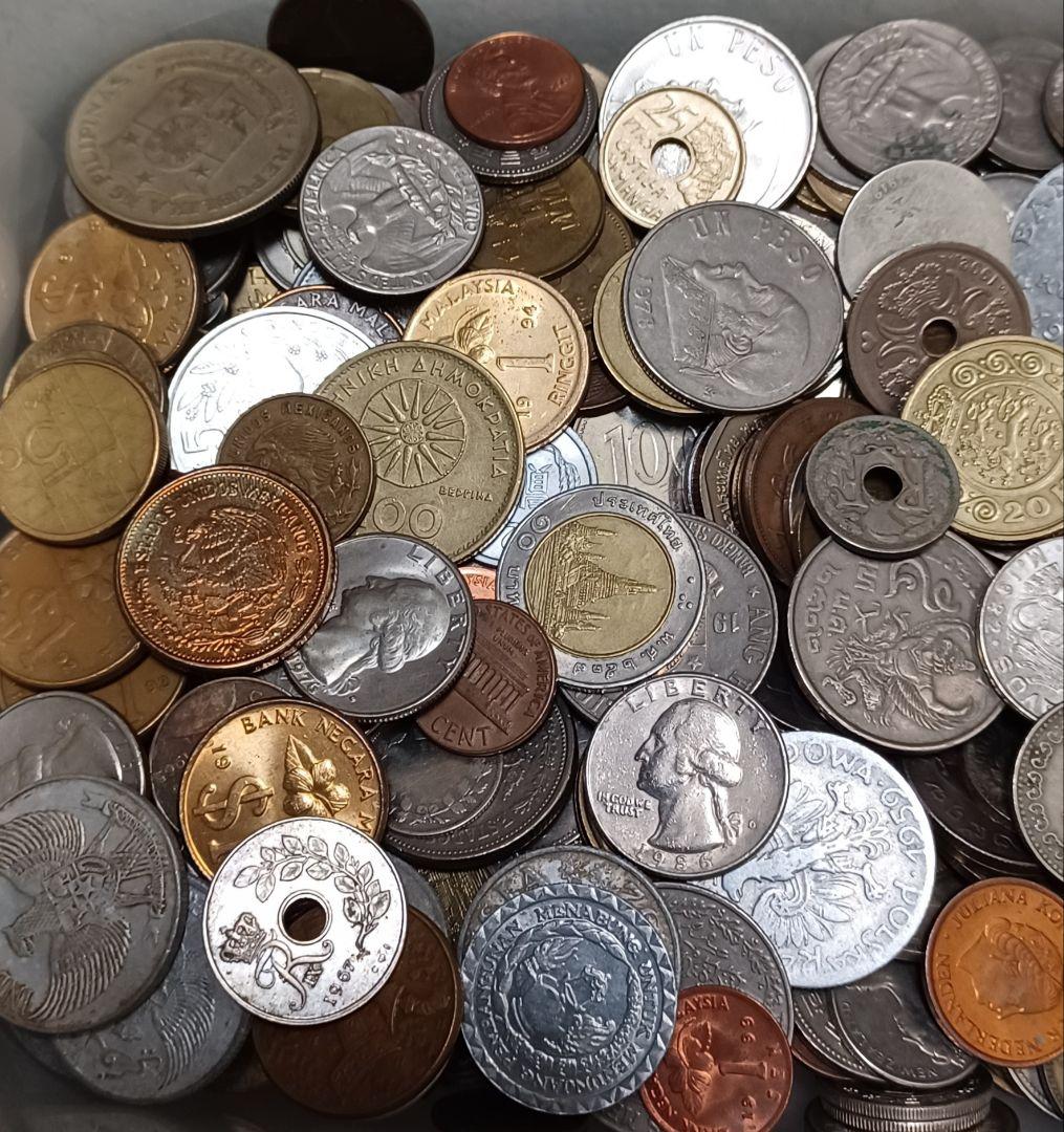 重さ1.7kg分の海外(外国)硬貨 コインケースの硬貨おまけ付きと