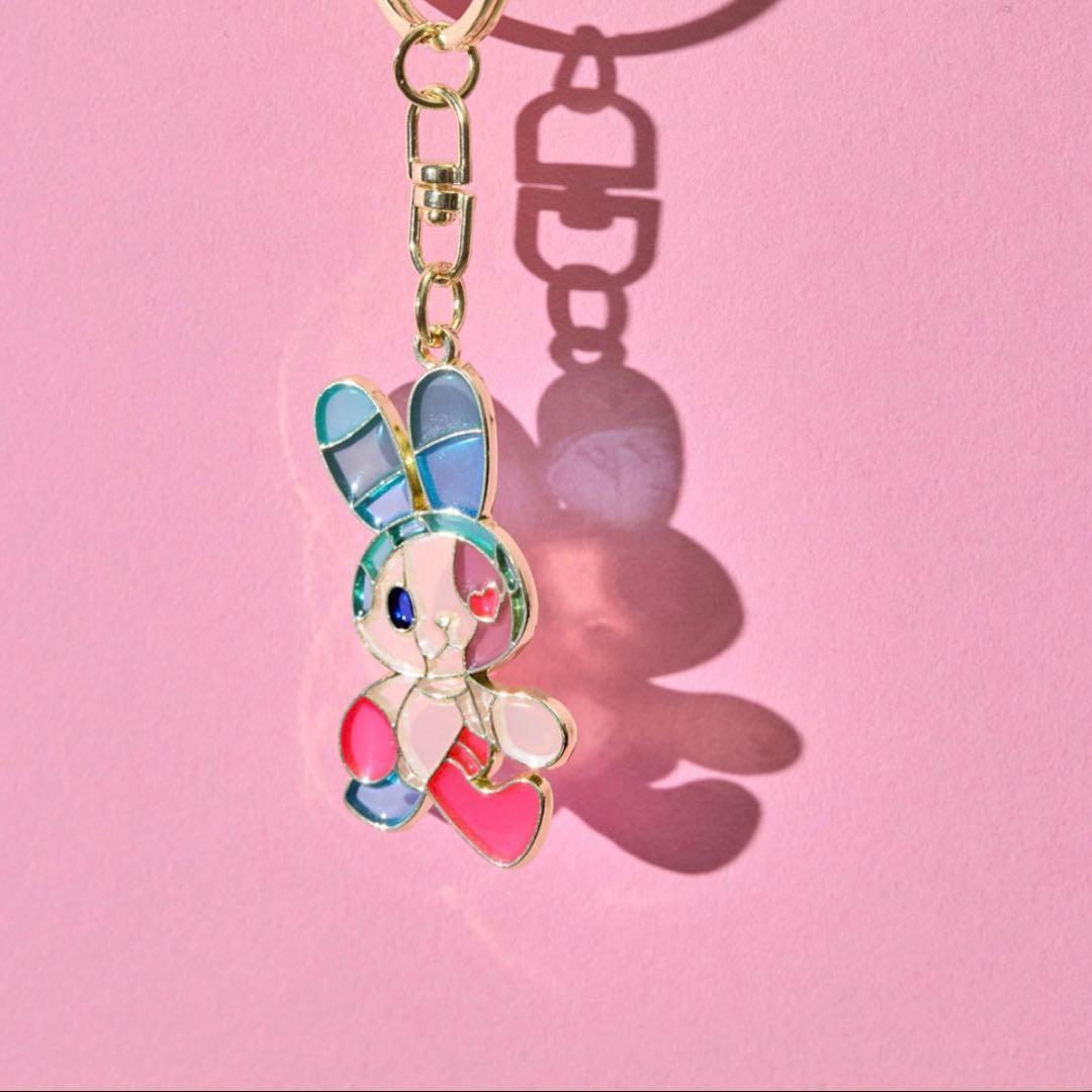 Wonder Museum ステンドグラスキーホルダー アンラブレス ミセス