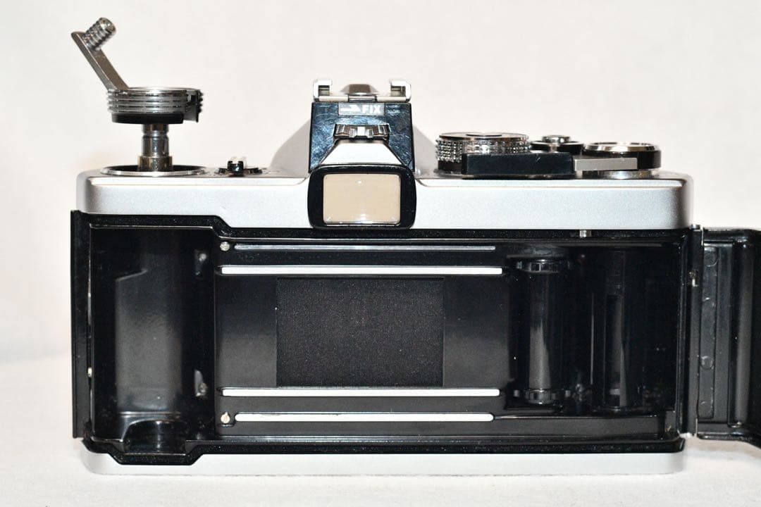 お値引き中《動作品》OLYMPUS OM-1+標準レンズ a0422