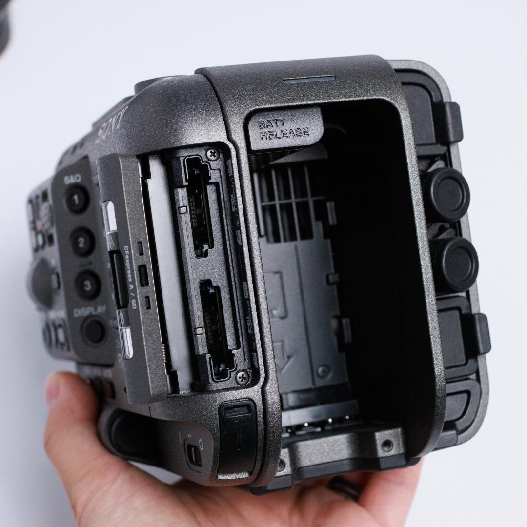 SONY FX6+24-105mm F4+BP-U70+充電器