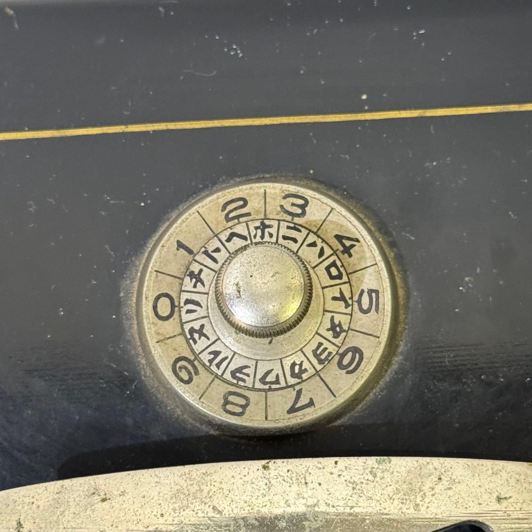 手提げ金庫 千鳥 金属製キャッシュボックス ダイヤル式 アンティーク 逸品