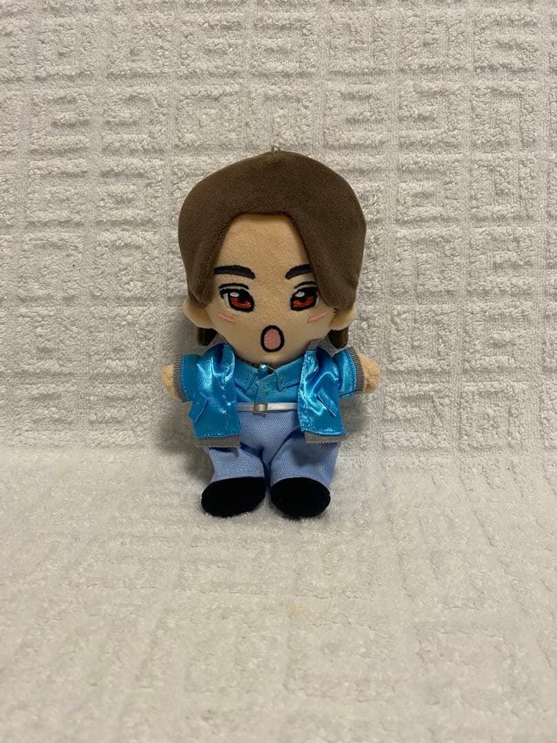 Aぇ!group はぴぬい　服