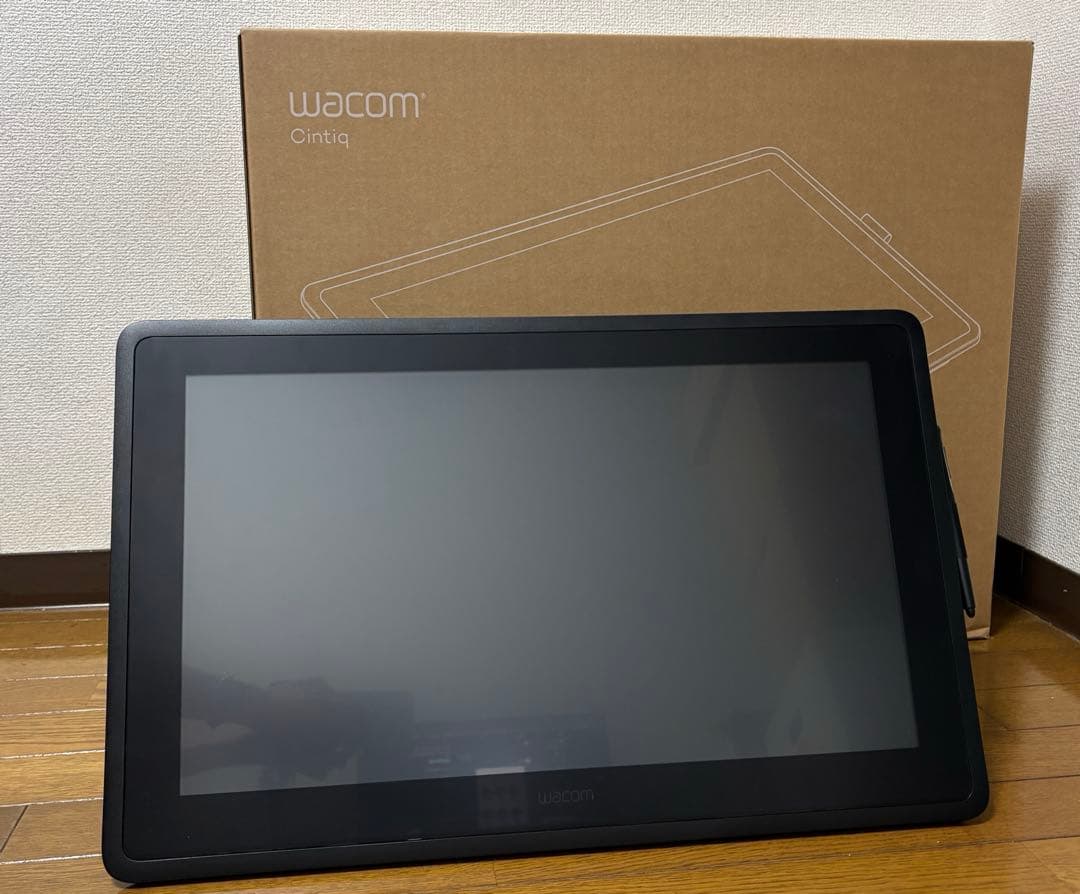 液タブ・ペンタブ Wacom Cintiq22 DTK-2260 imgrc0103450731.jpg