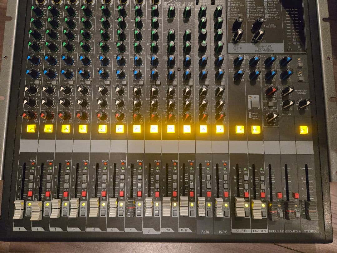 訳あり【YAMAHA】ヤマハ卓上アナログミキサーMGP16X