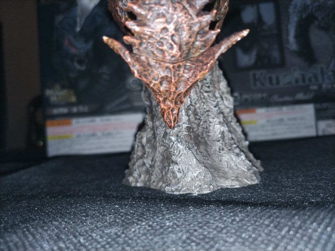 専用　クリエイターズモデル　クシャルダオラ脱皮