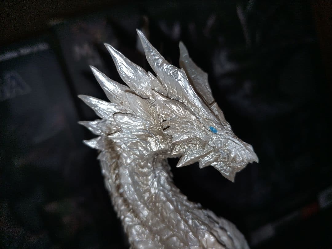 専用　クリエイターズモデル　クシャルダオラ脱皮