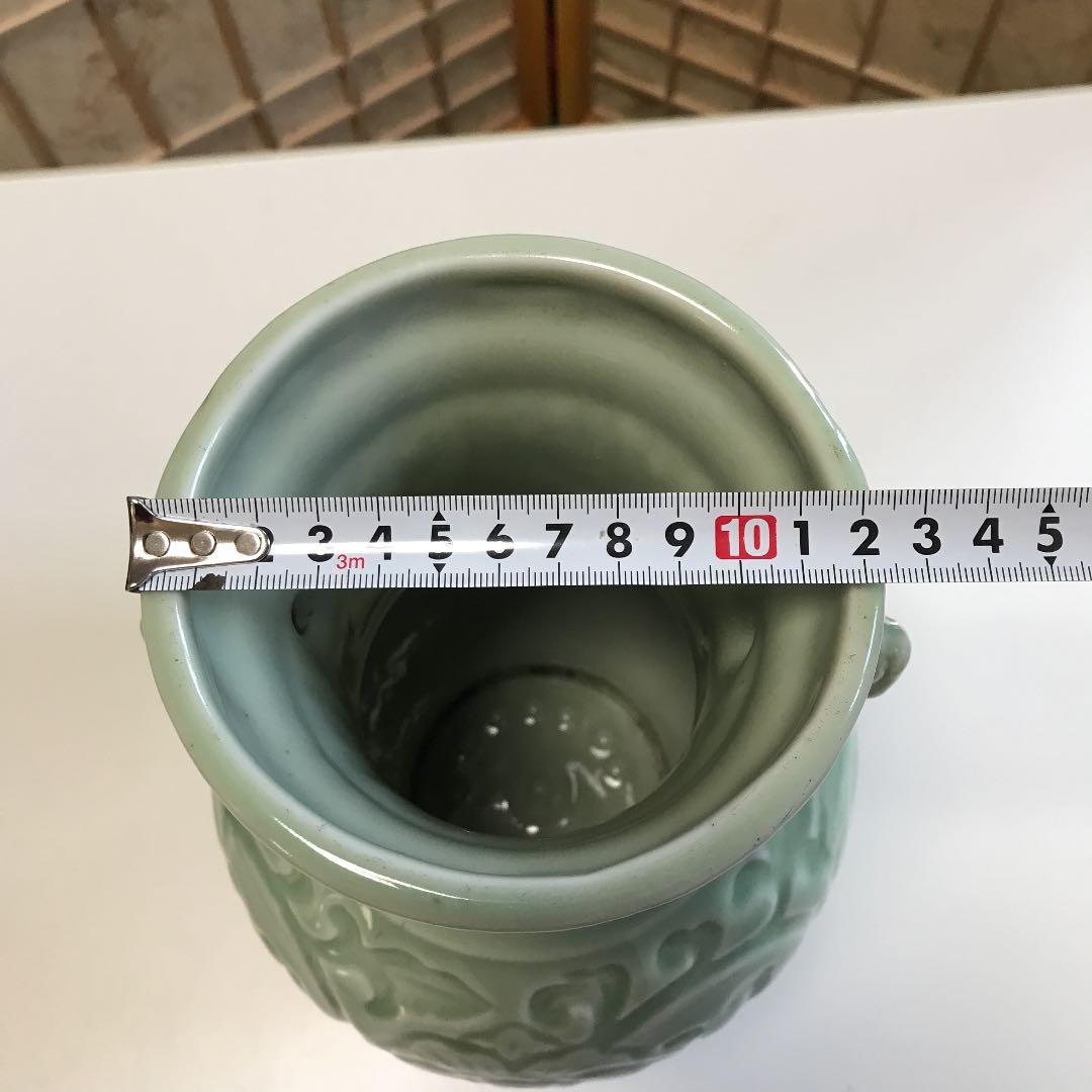 中国花瓶中国美術 古美術青瓷 陽刻花紋龍泉窯 花瓶 美術品 骨董品