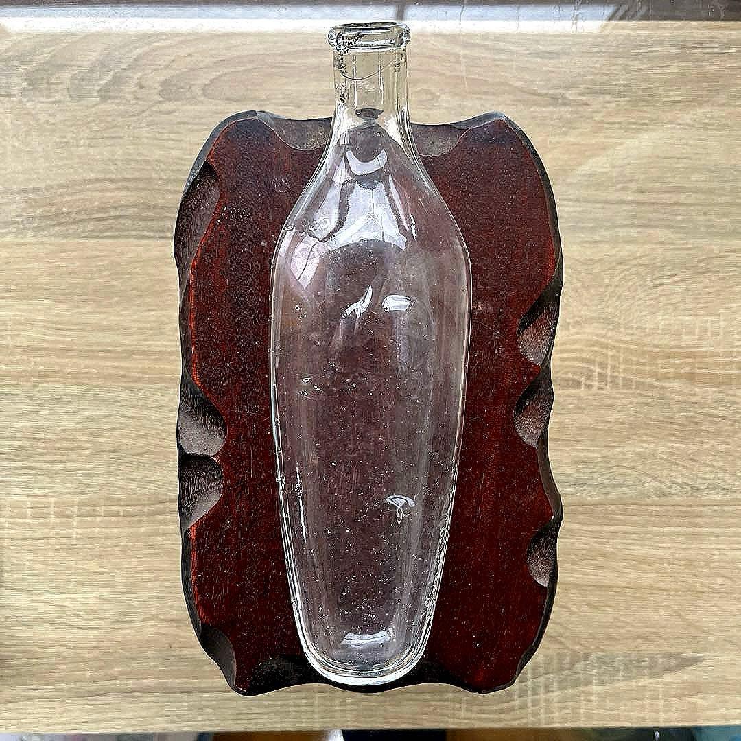 骨董 時代ガラス 希少 ウサギ哺乳瓶 ウサギ車エンボス ウランガラス