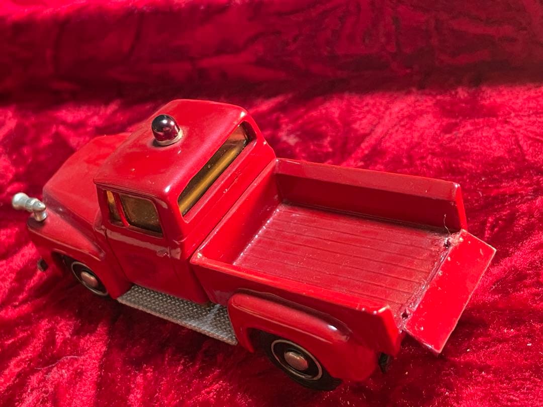 フォード 赤 ミニトラック 約10cm