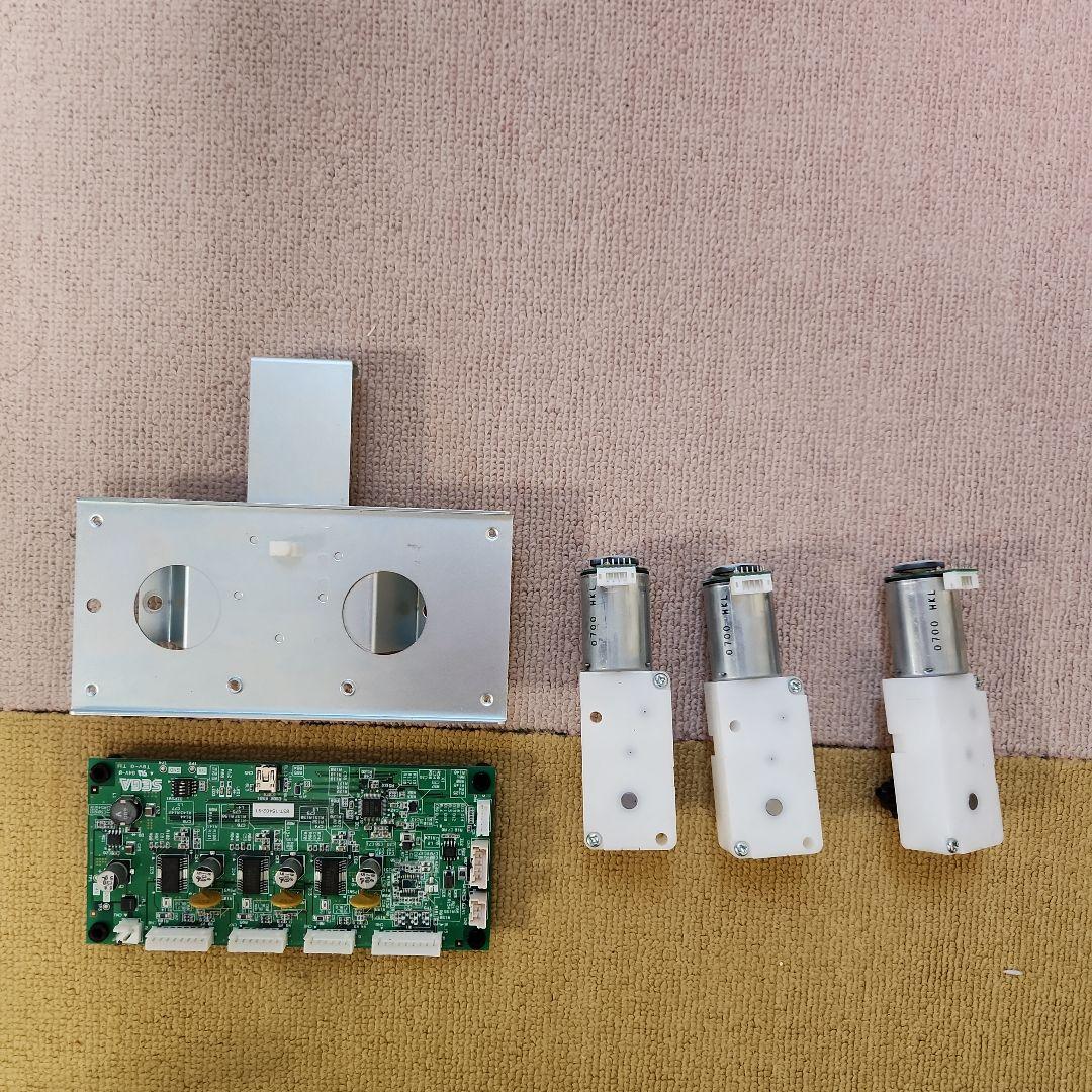 UFOキャッチャートリプルツイン アームユニット(ジャンク) ど