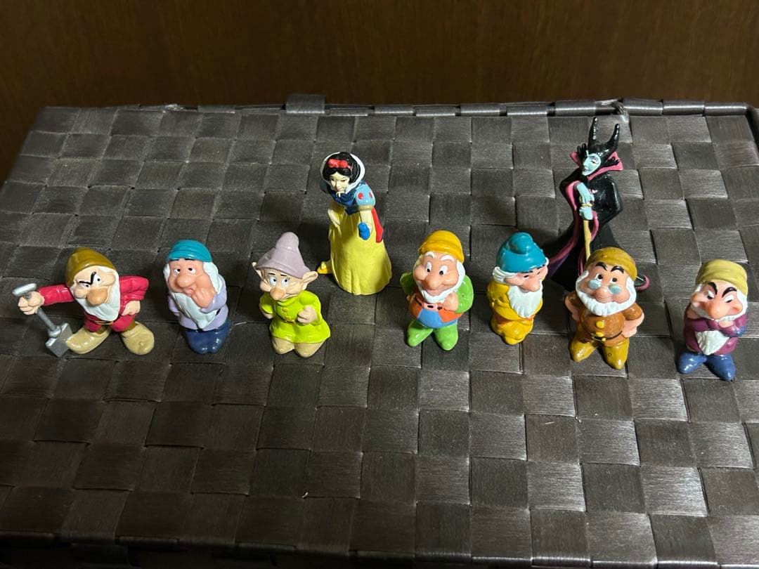 白雪姫と7人の小人たちフィギュア 8個セット 白雪姫と7人