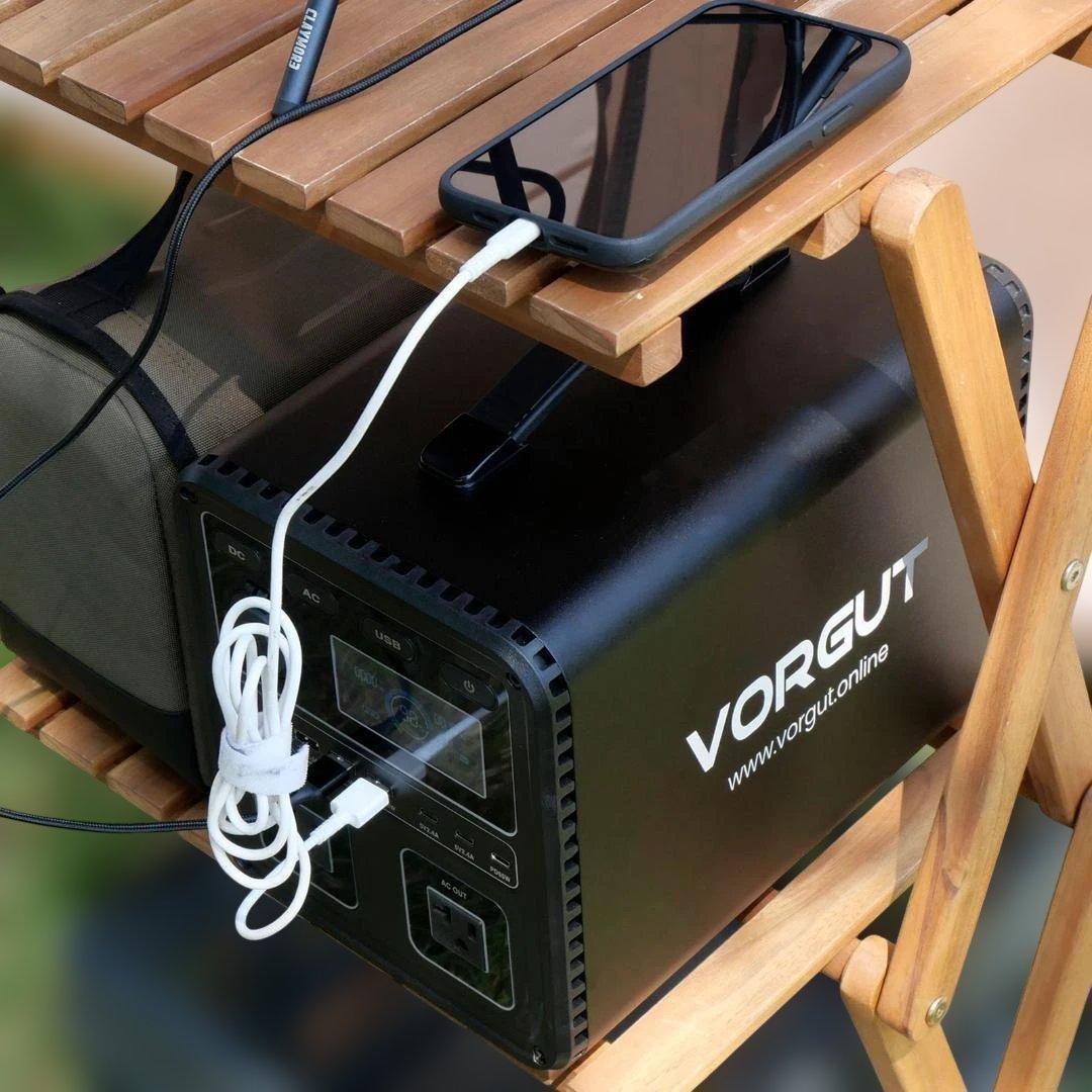 ポータブル電源 充電式 移動バッテリー 黒/オレンジ p10 新品 - メルカリ