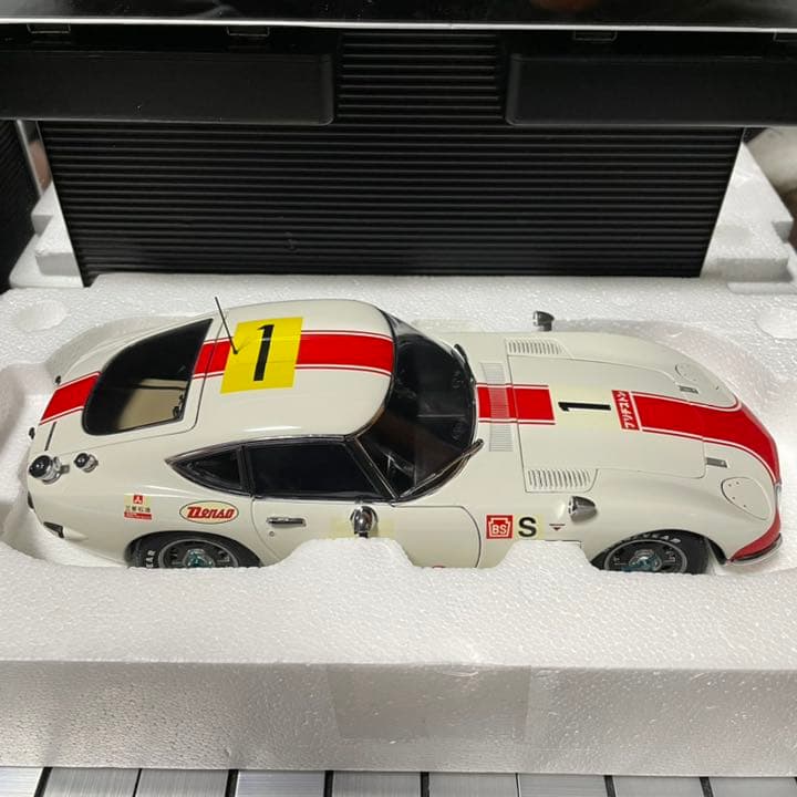 未展示品オートアート1/18トヨタ2000GT 24 HRS FUJI 1967
