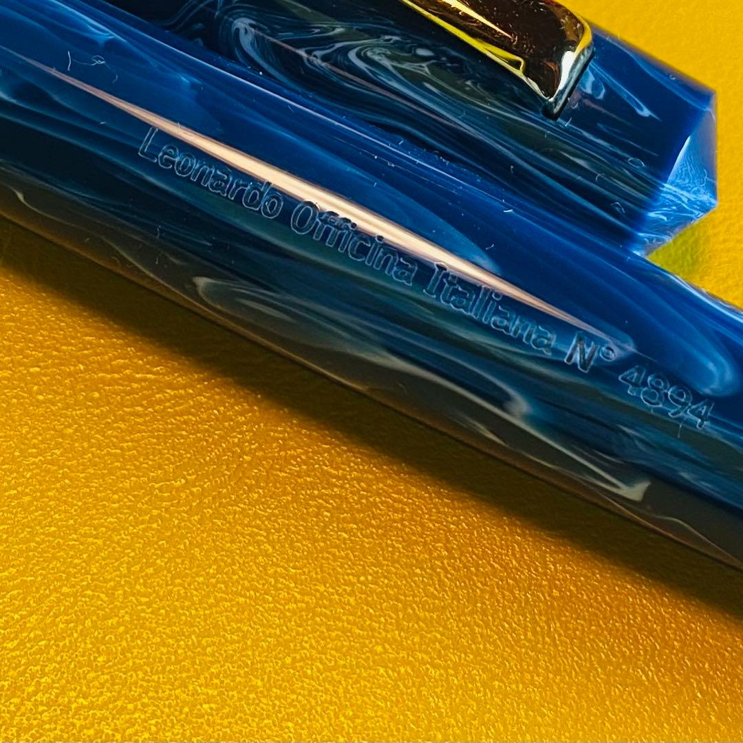 レオナルド　モーメントゼロ　ポジターノ　M 万年筆