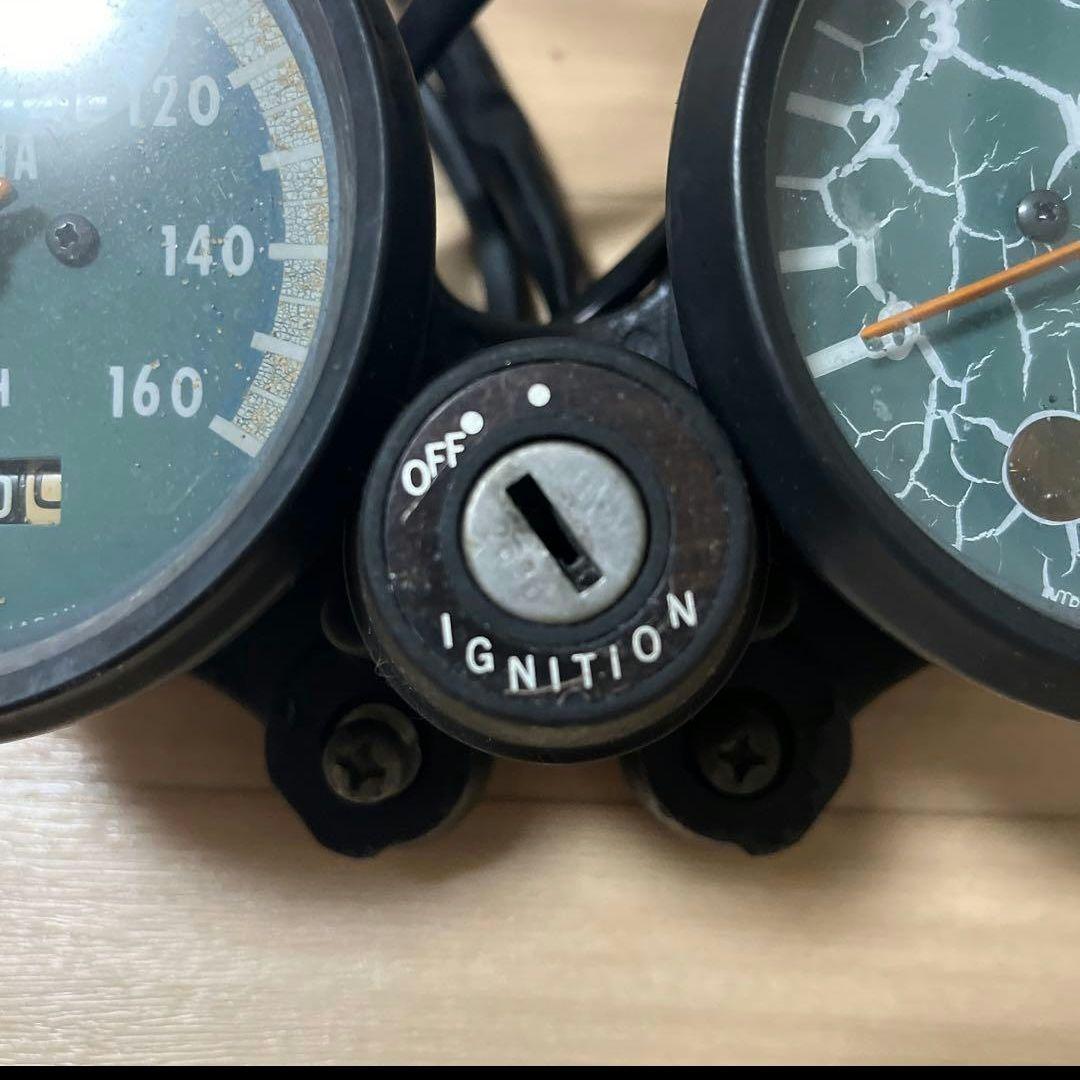 DT250 スピードメーター　タコメーター　イグニッション　ステー　セット