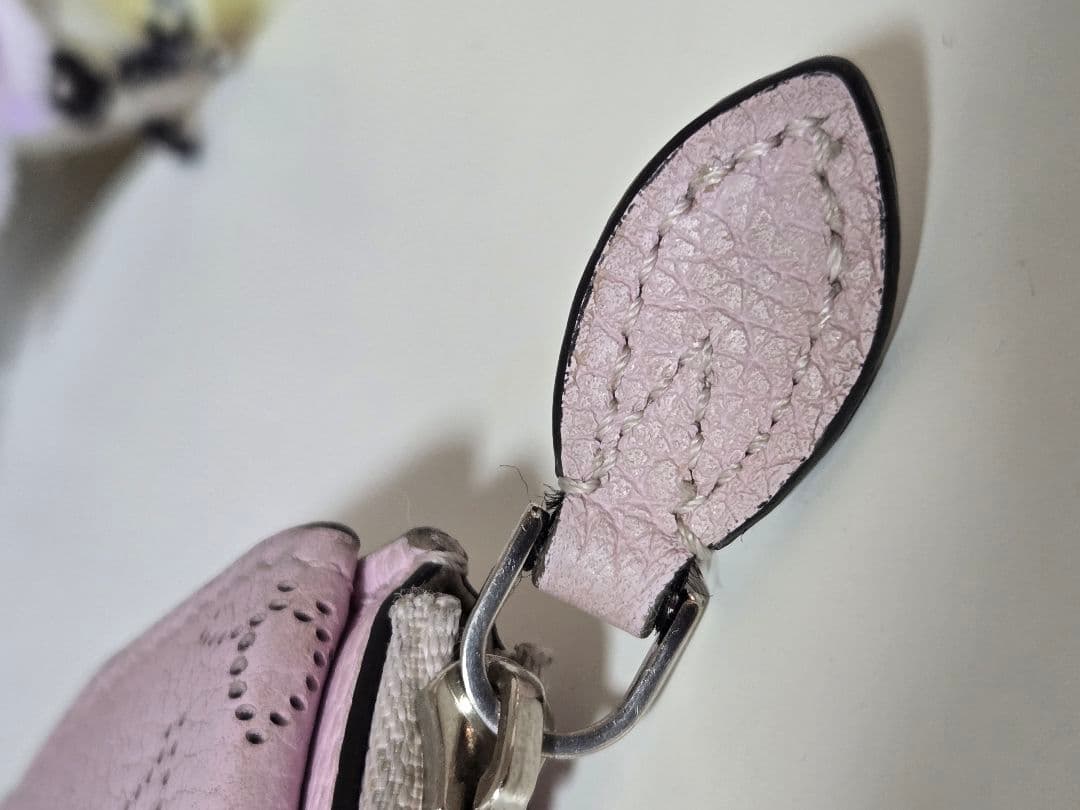 限定色 ルイヴィトン ポルトカルト レクトヴェルソ マヒナ カードケース