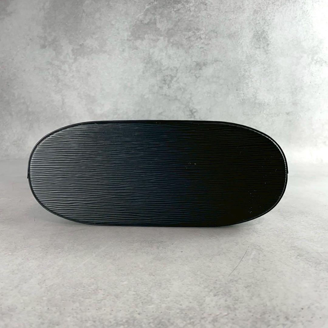 ルイヴィトン M52812 ヴェルソー ショルダーバッグ エピ ノワール レザー