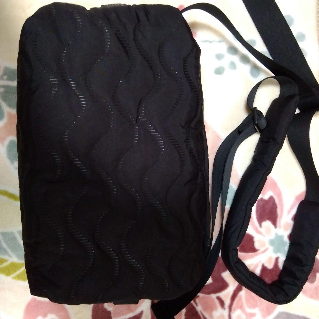 GAMPER ブラックショルダーバッグ