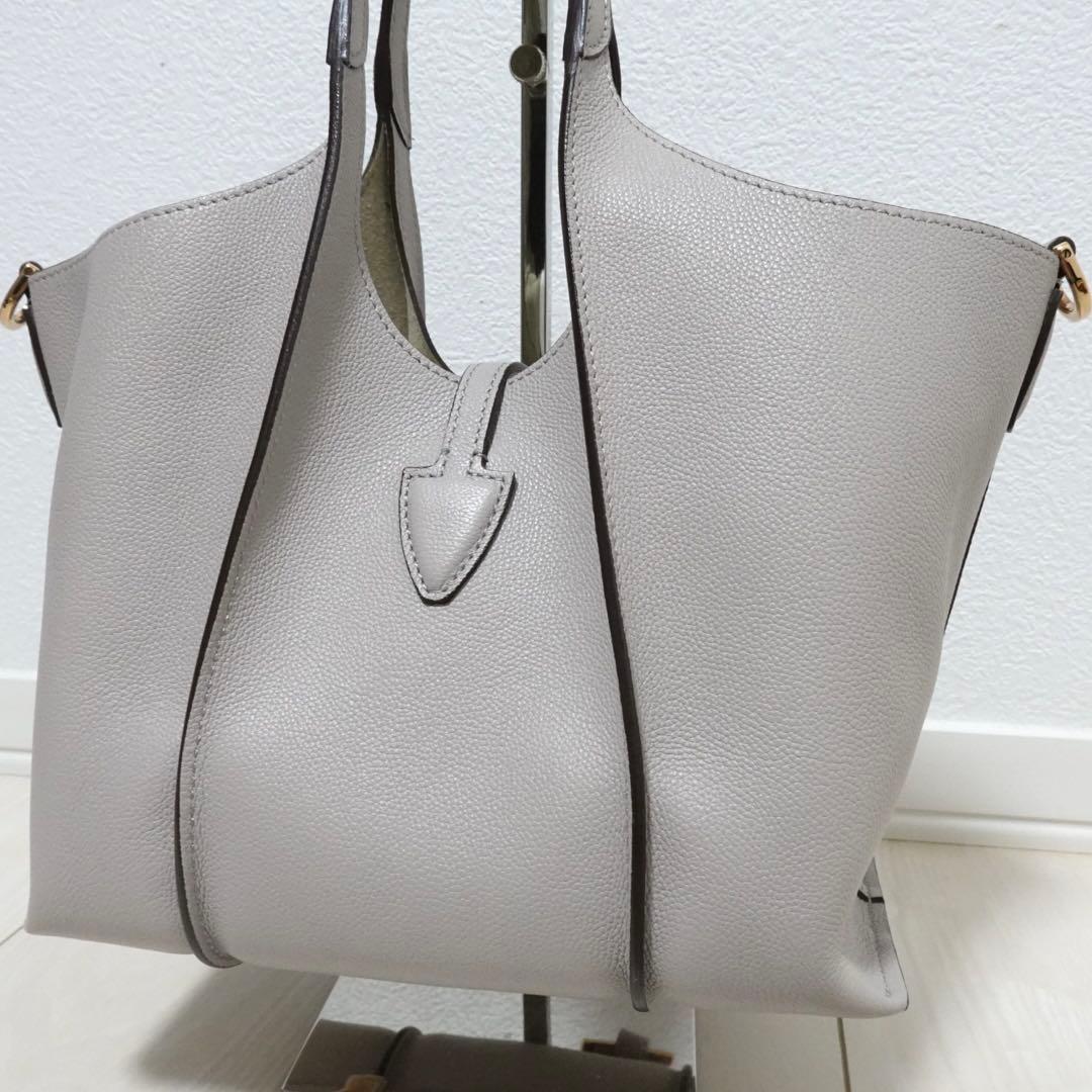 トッズ　ショッピングバッグ　ミニ　Tタイムレス　ショルダーバッグ　トート　グレー