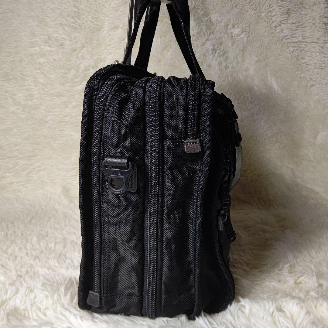 TUMI　トゥミ　ビジネスバッグ　大容量　A4収納可