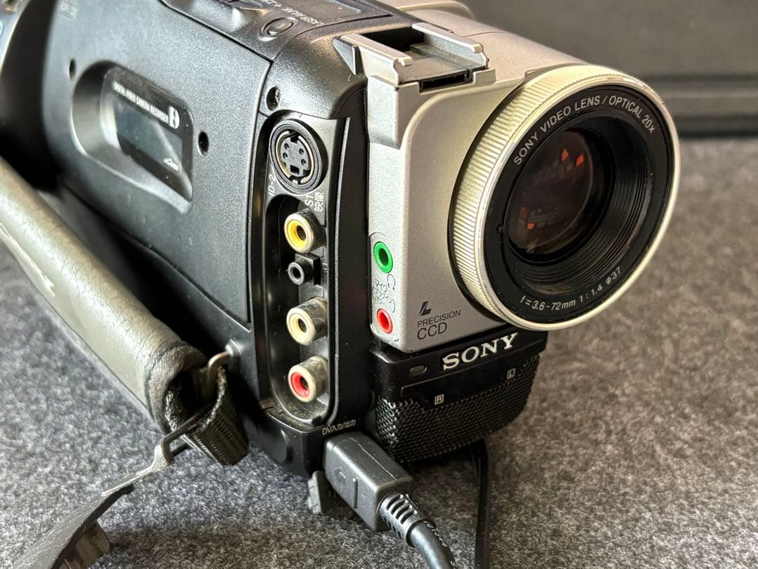 SONY DCR-TRV735 デジタル8 ビデオカメラ本体