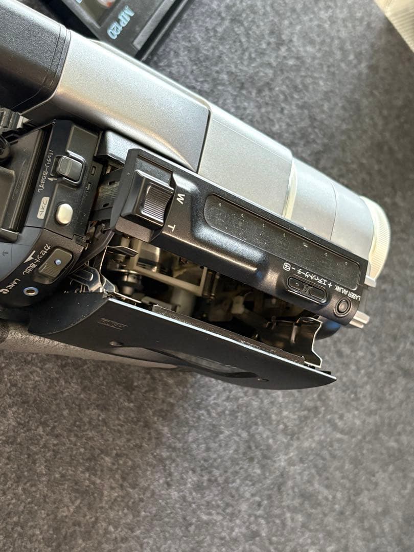 SONY DCR-TRV735 デジタル8 ビデオカメラ本体