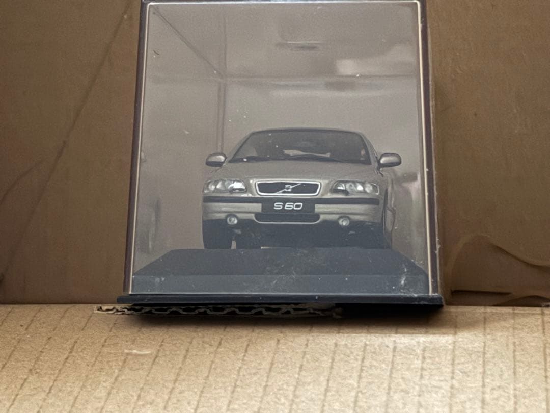 MINICHAMPS Volvo S60 ミニカー 1/43 スケール