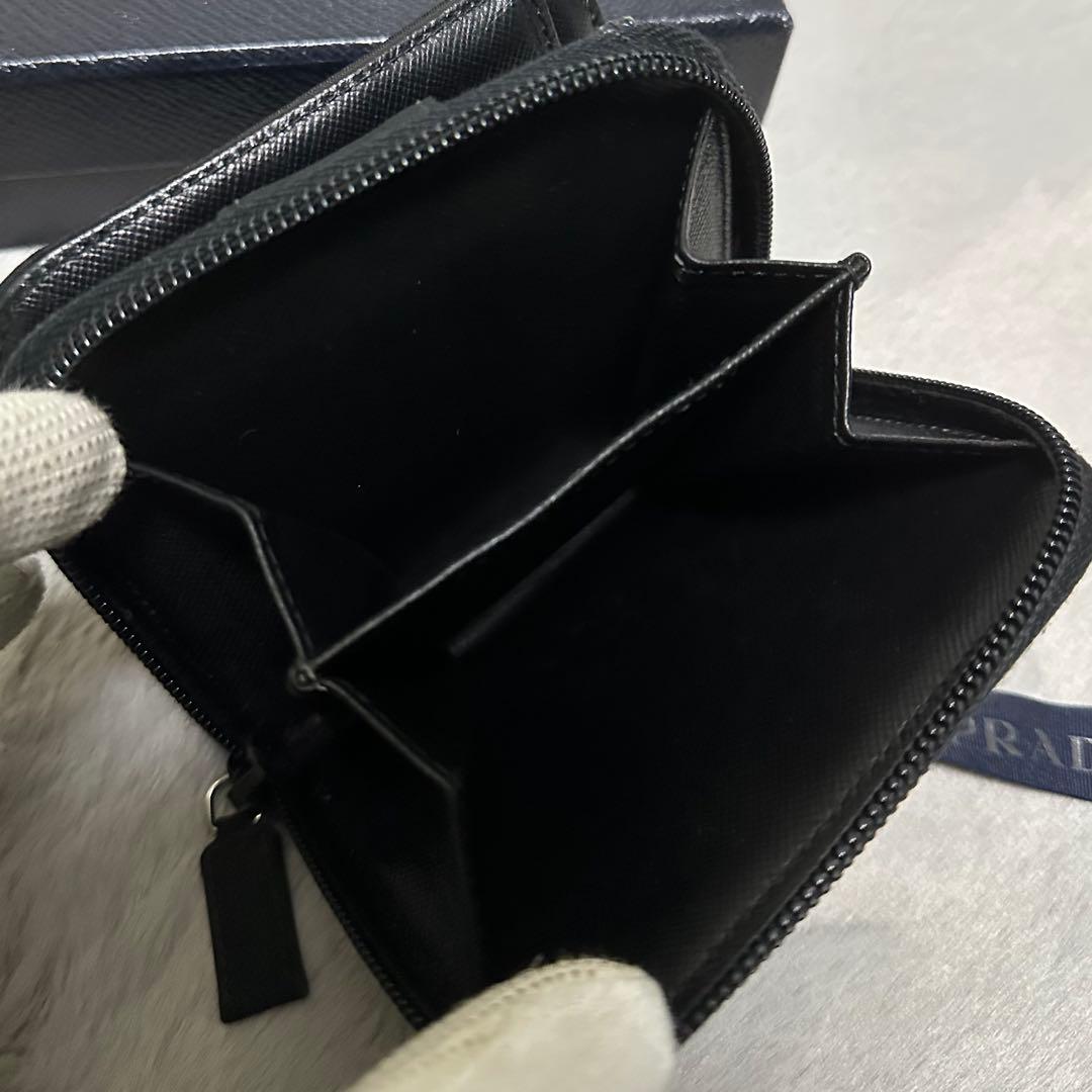 PRADA プラダ　折り財布　ナイロン　ラウンドファスナー　三角ロゴ　ブラック