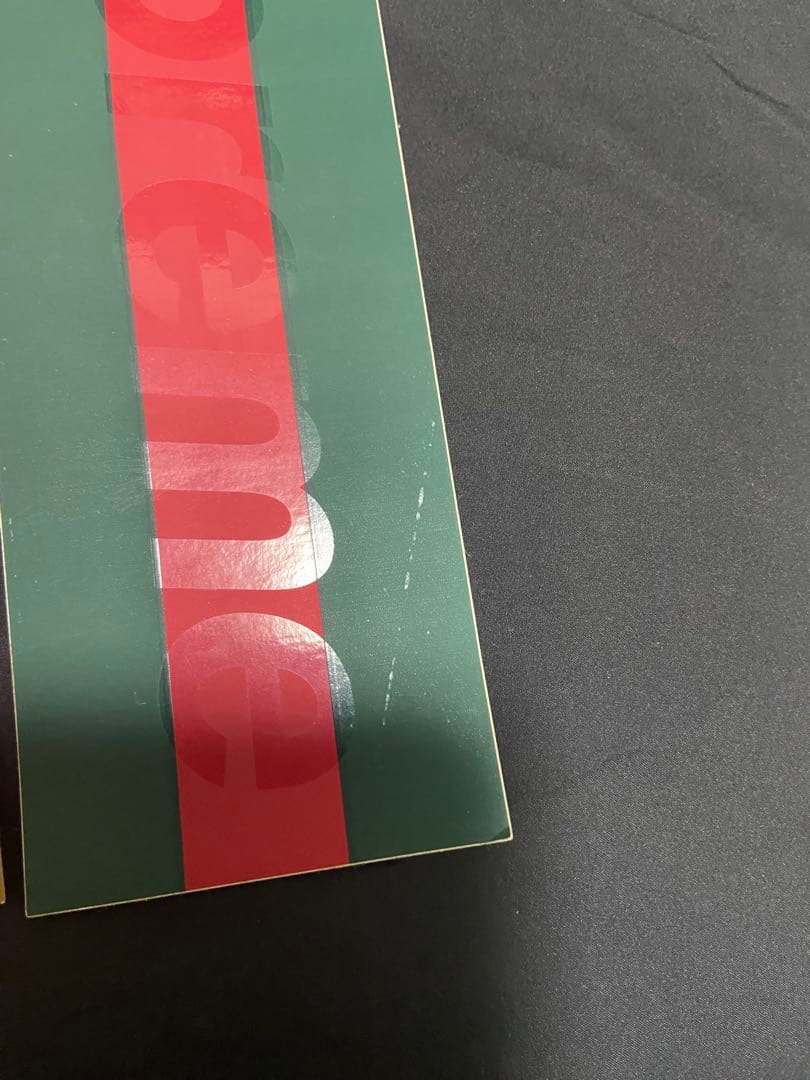 Supremeステッカー