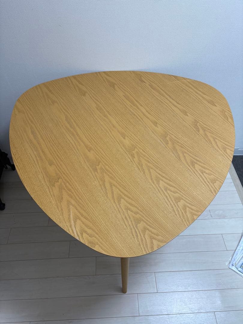 NOCE ノーチェ　ダイニングテーブル 三角形