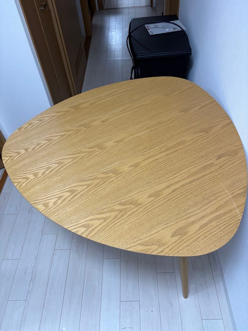 NOCE ノーチェ　ダイニングテーブル 三角形