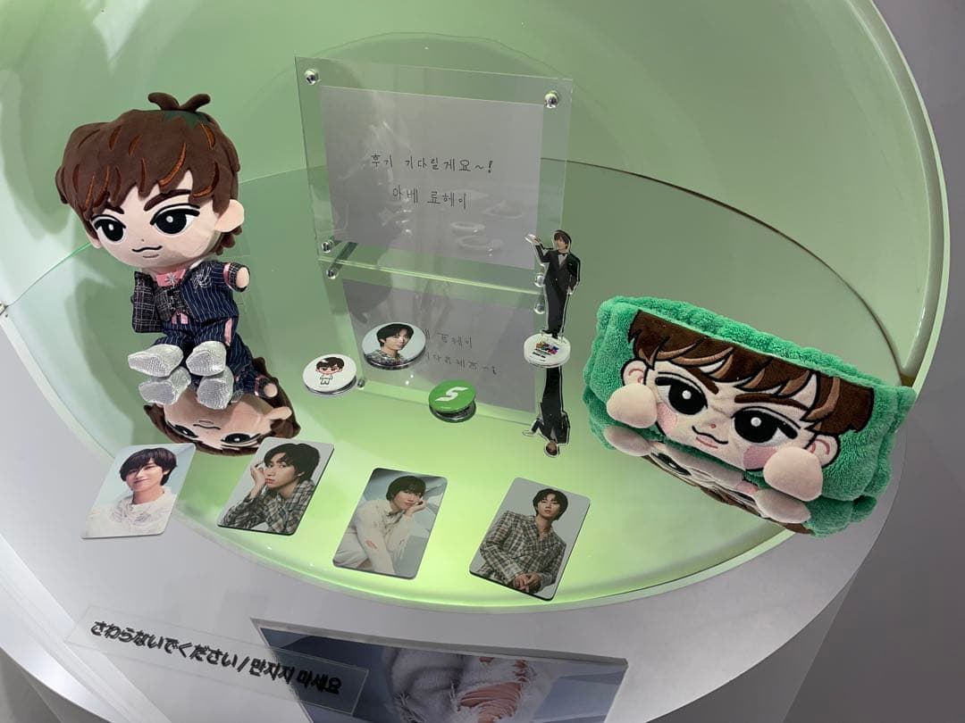 Snow Man 1stPOP-UP 缶バッチ フォトカードA・Bコンプセット