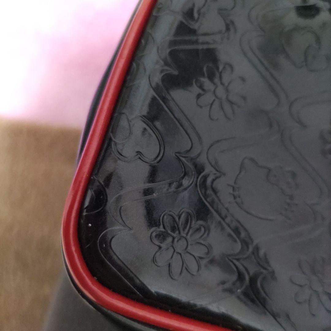 ハローキティ／Momoberry Exclusive／タグ付き／サンリオポーチ