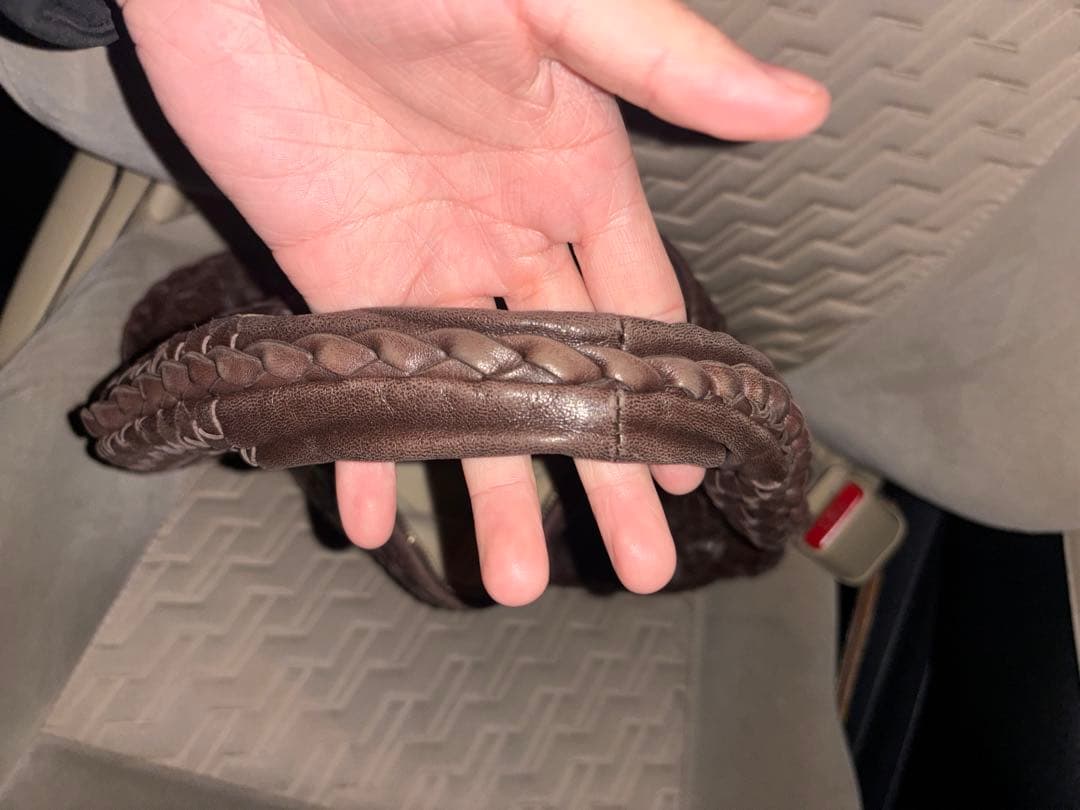 ボッテガ　イントレチャート　レザーショルダーバッグ