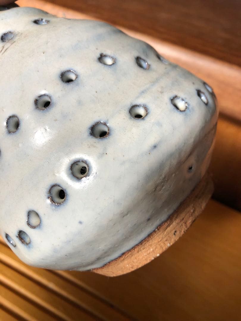 白 陶器 円錐形 花器